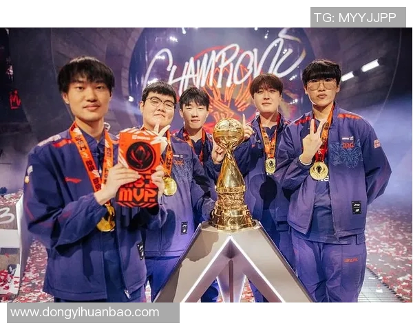 JDG战队的蜕变之旅：从平凡到巅峰的英雄联盟传奇