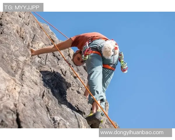 重庆攀岩队在极限运动会中的意识表现与团队协作分析